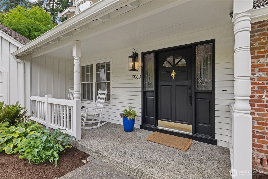 Photo of 17603 NE 142nd Street, Redmond, WA 98052 (MLS # 2387211)