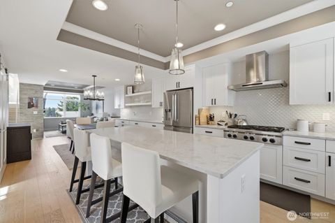 Photo of 4033 129th Place SE, Bellevue, WA 98006 (MLS # 2486789)