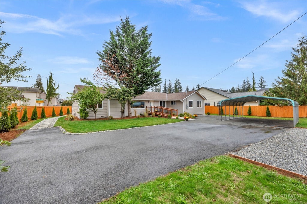 Photo of 124 167th Place SW, Bothell, WA 98012 (MLS # 2585127)