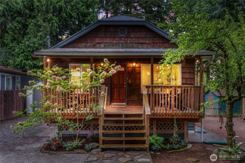15516 10th Avenue NE Shoreline WA 98155