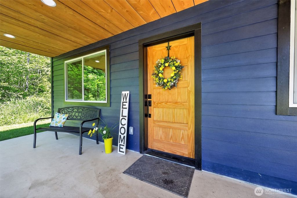 Photo of 115 Walker Road #I, Toledo, WA 98591 (MLS # 2529706)