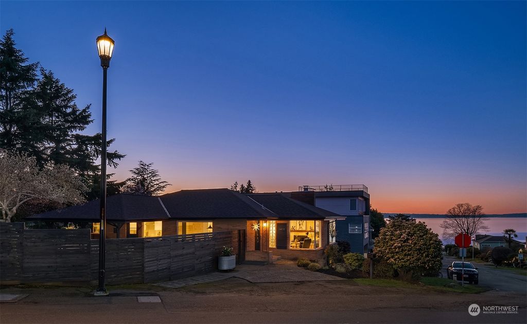 Photo of 2403 NW Neptune Place, Seattle, WA 98117 (MLS # 2195412)