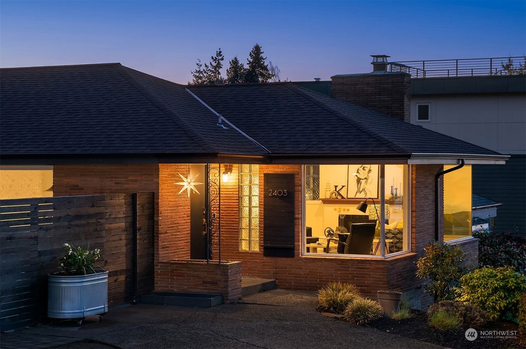 Photo of 2403 NW Neptune Place, Seattle, WA 98117 (MLS # 2195412)