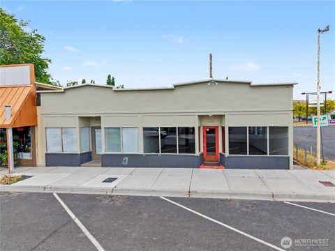 Photo of 330 E Main Avenue, Soap Lake, WA 98851 (MLS # 2524128)