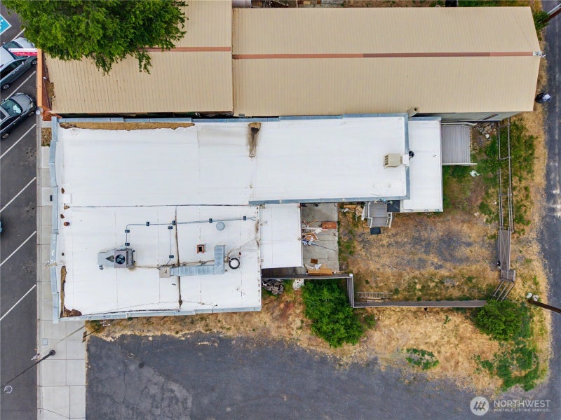 330 E Main Avenue
