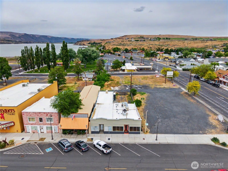 330 E Main Avenue
