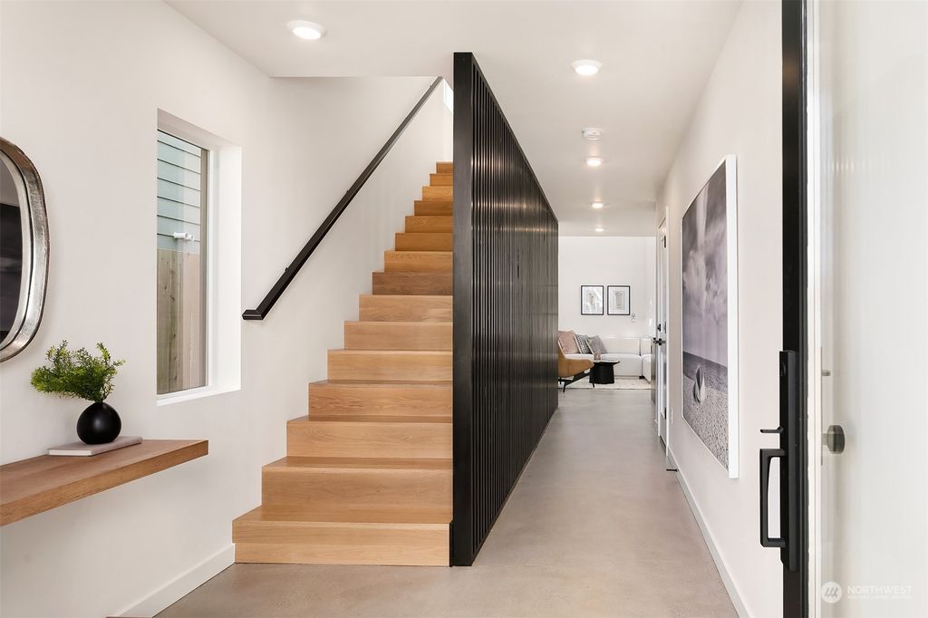 Photo of 526 28th Avenue S, Seattle, WA 98144 (MLS # 2125668)