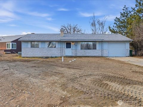 Photo of 702 West Ridge Drive, Omak, WA 98841 (MLS # 2490212)