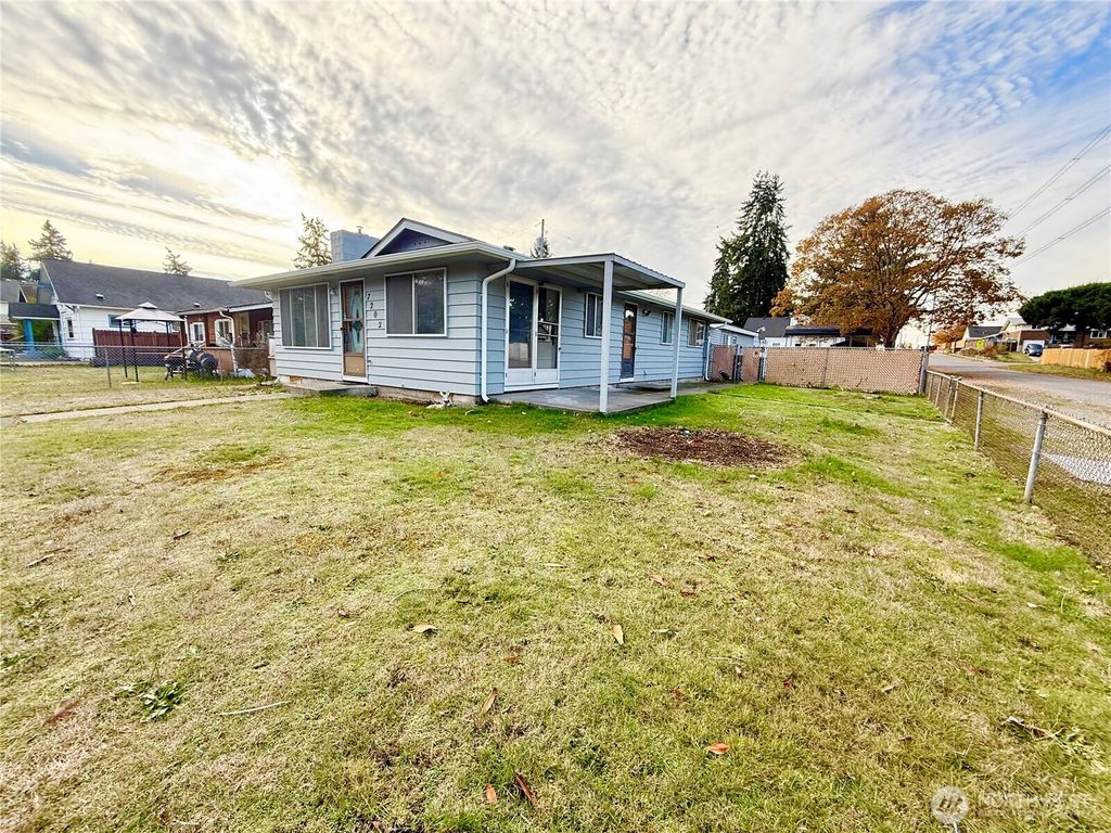Photo of 7202 S Wapato Street, Tacoma, WA 98409 (MLS # 2475456)