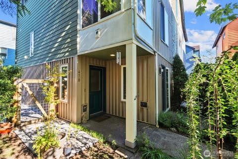 Photo of 470 N 130th Street, Seattle, WA 98133 (MLS # 2538909)