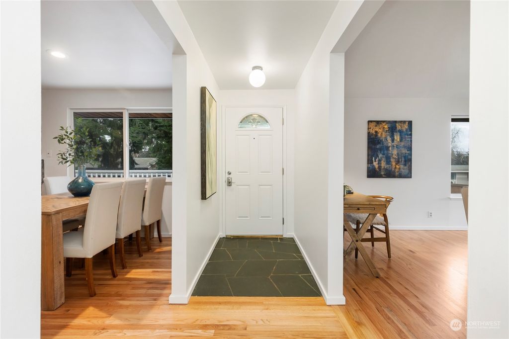 Photo of 10621 32nd Avenue SW, Seattle, WA 98146 (MLS # 2189218)