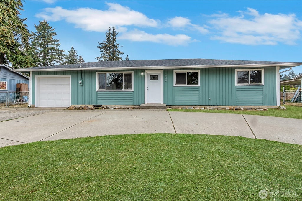 Photo of 117 176th St E ST, Spanaway, WA 98387 (MLS # 2580609)