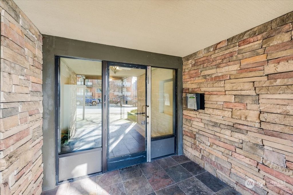 Photo of 840 NE 125th Street #403, Seattle, WA 98125 (MLS # 2201216)