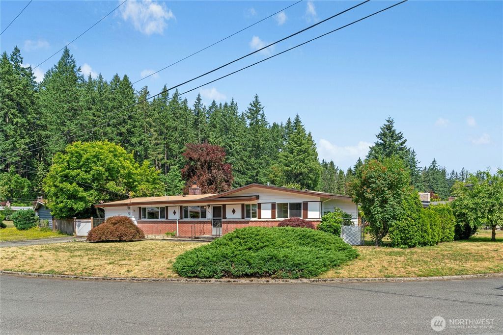 Photo of 15312 SE 27th Street, Bellevue, WA 98007 (MLS # 2396386)
