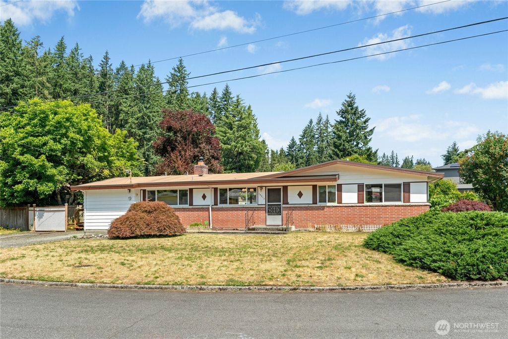 Photo of 15312 SE 27th Street, Bellevue, WA 98007 (MLS # 2396386)
