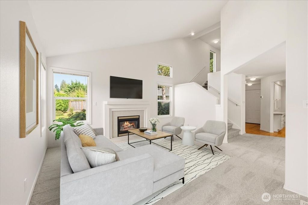 Photo of 4726 NE 18th Pl PL #B, Renton, WA 98059 (MLS # 2525037)