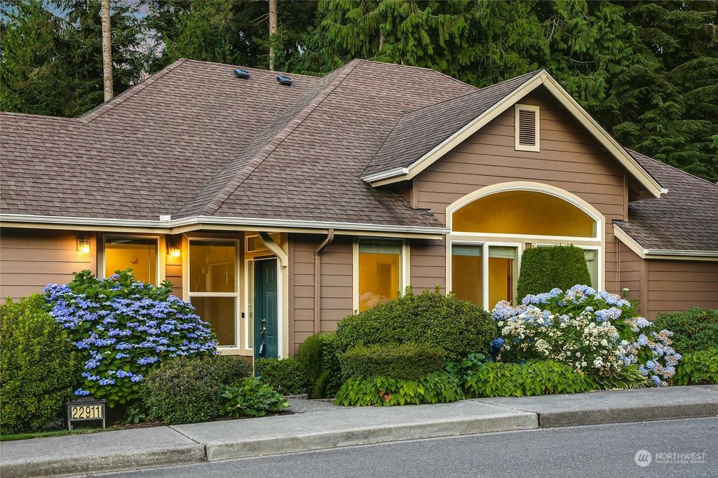 Photo of 22911 NE 132nd Street, Redmond, WA 98053 (MLS # 2270067)