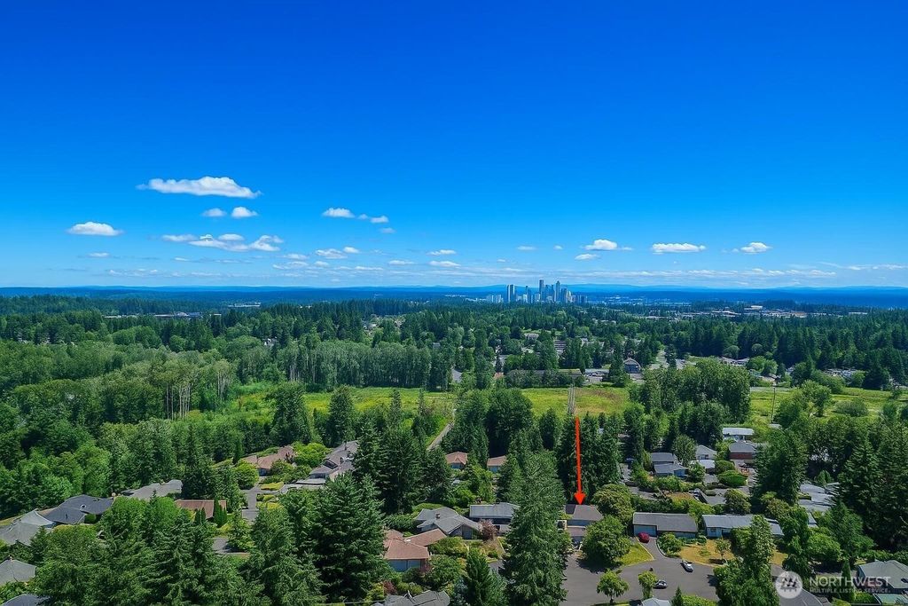 Photo of 655 152nd Avenue NE, Bellevue, WA 98007 (MLS # 2386358)