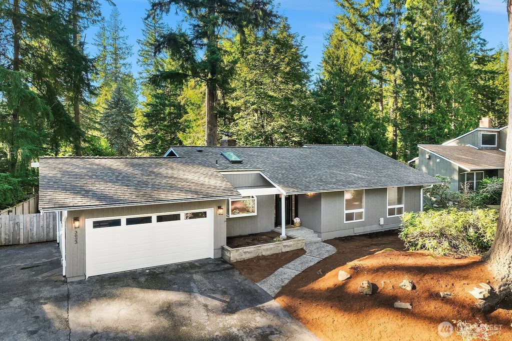 Photo of 3023 255th Avenue SE, Sammamish, WA 98075 (MLS # 2443081)
