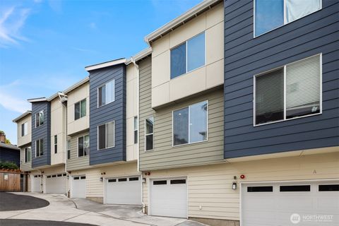 Photo of 1202 NE 180th Street #B, Shoreline, WA 98155 (MLS # 2447117)