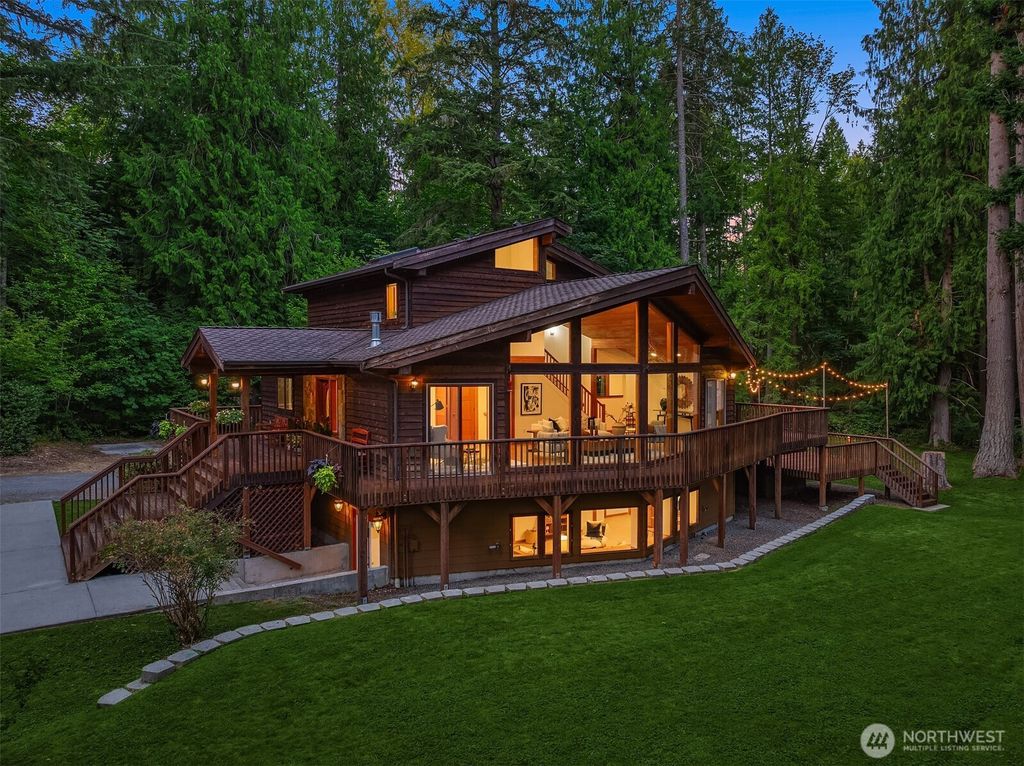 Photo of 3804 274th Avenue SE, Issaquah, WA 98029 (MLS # 2405849)