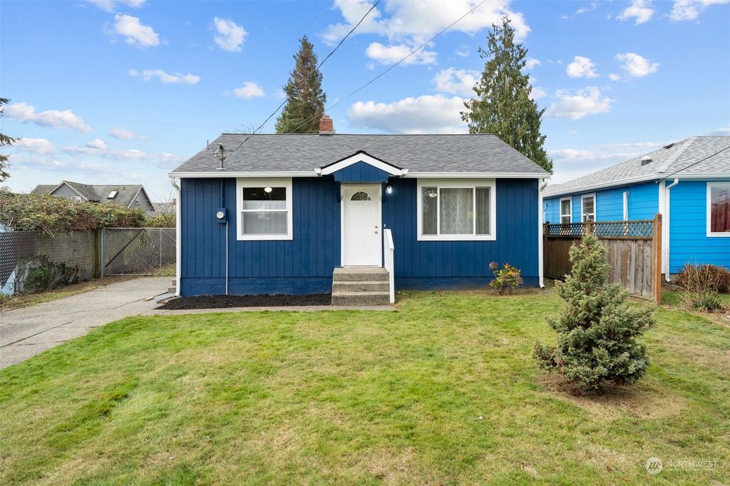 Photo of 10849 3rd Avenue SW, Seattle, WA 98146 (MLS # 2315300)