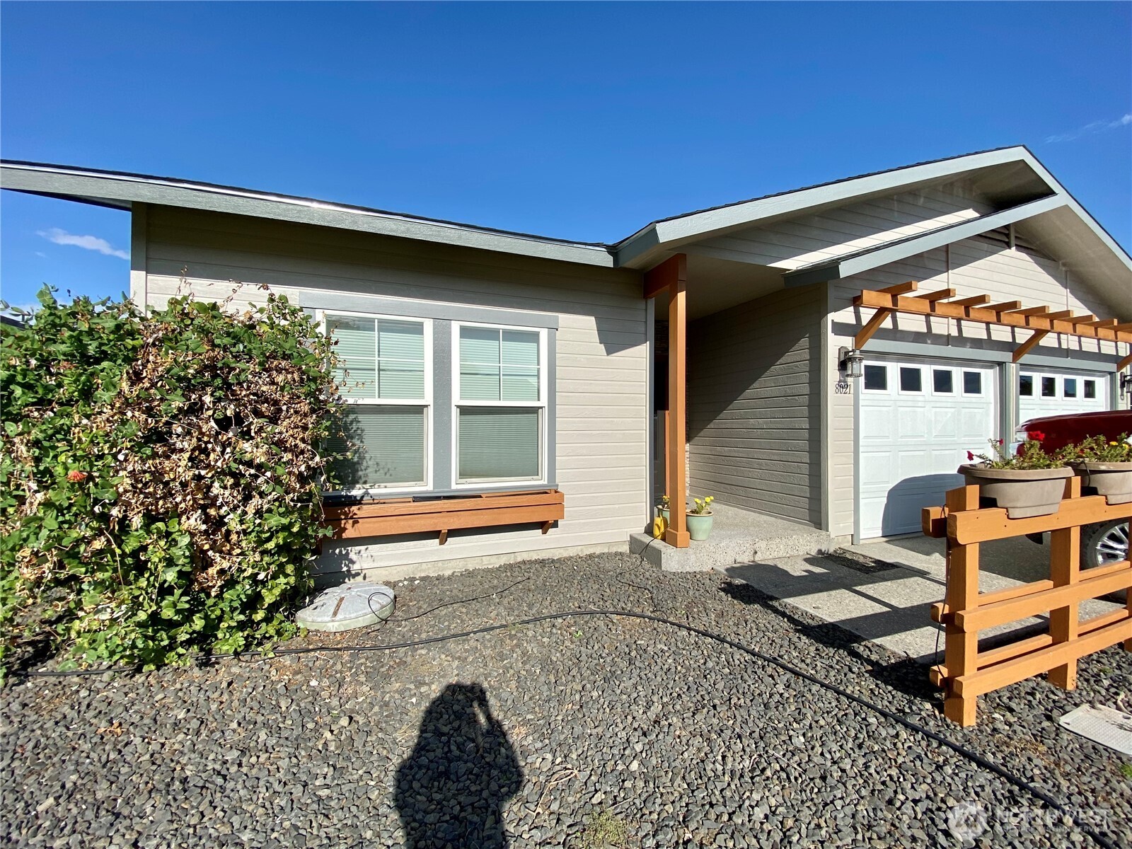 8021 Vialago Parkway