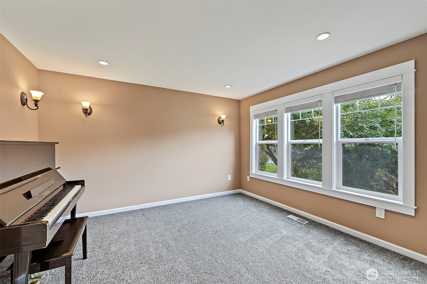 11407 135th Street E
