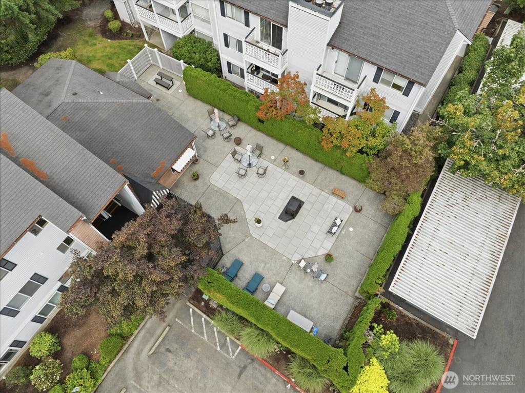 Photo of 1011 156th Avenue NE #207, Bellevue, WA 98007 (MLS # 2572908)