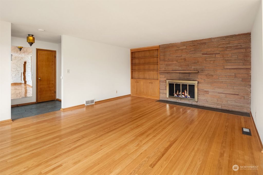Photo of 4238 NE 73rd Street, Seattle, WA 98115 (MLS # 2301758)