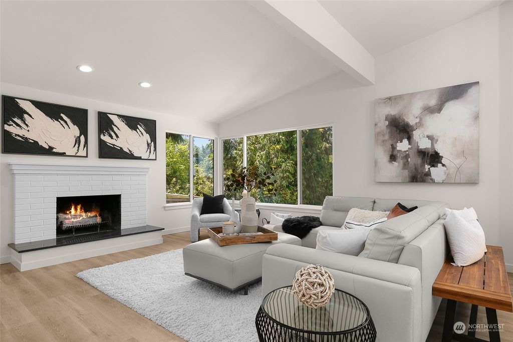 Photo of 7506 118th Avenue NE, Kirkland, WA 98033 (MLS # 2125625)