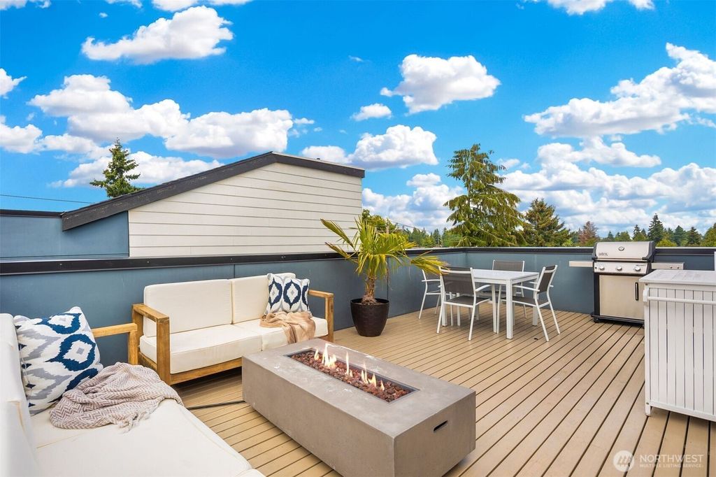 Photo of 919 N 103rd Street #A, Seattle, WA 98133 (MLS # 2375913)