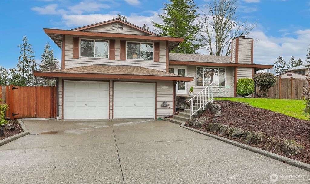Photo of 2100 Dayton Drive SE, Renton, WA 98055 (MLS # 2336442)