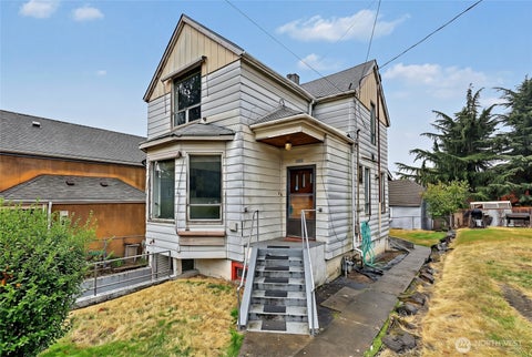 Photo of 2208 E Terrace Street, Seattle, WA 98122 (MLS # 2591786)