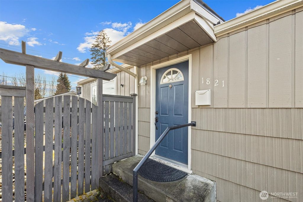 Photo of 1821 SW Kenyon Street, Seattle, WA 98106 (MLS # 2347315)