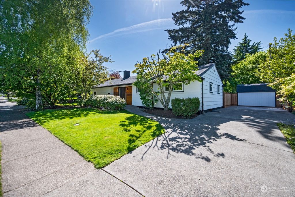 Photo of 8009 43rd Avenue NE, Seattle, WA 98115 (MLS # 2055839)