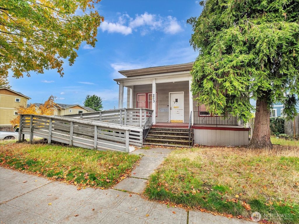 Photo of 203 23rd Avenue, Seattle, WA 98122 (MLS # 2449211)