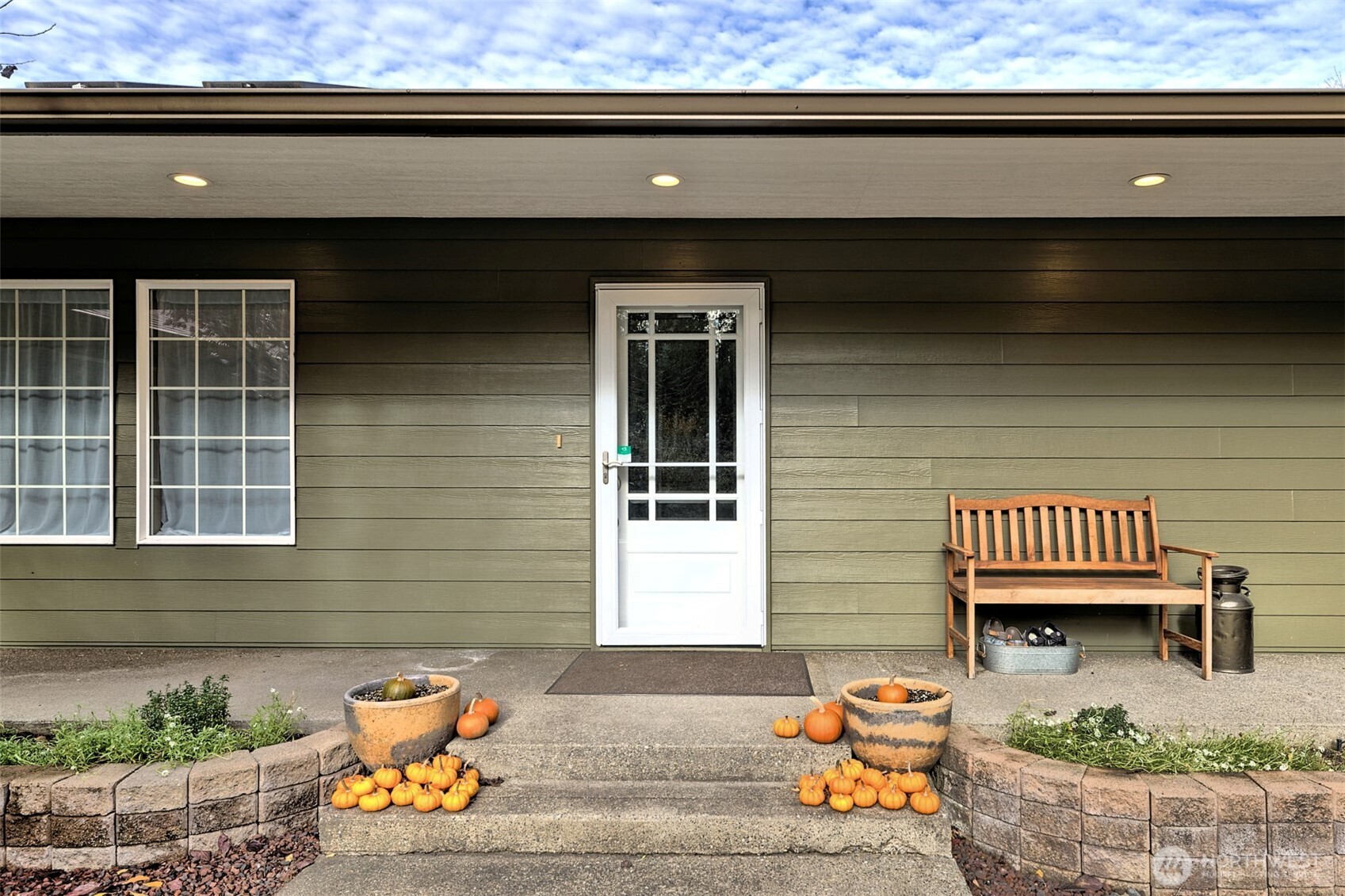 67 E South Island Drive