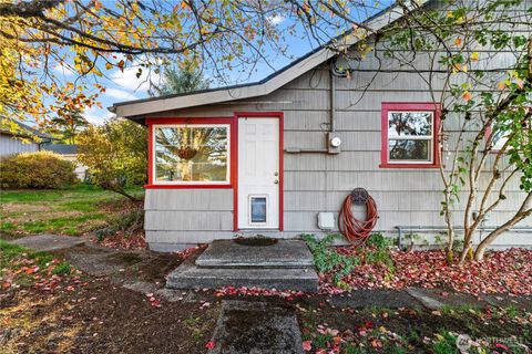 Photo of 435 Fairmount Avenue, Shelton, WA 98584 (MLS # 2446319)