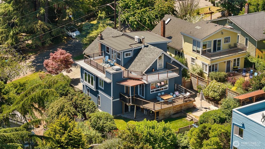 Photo of 612 N 64th Street, Seattle, WA 98103 (MLS # 2391210)