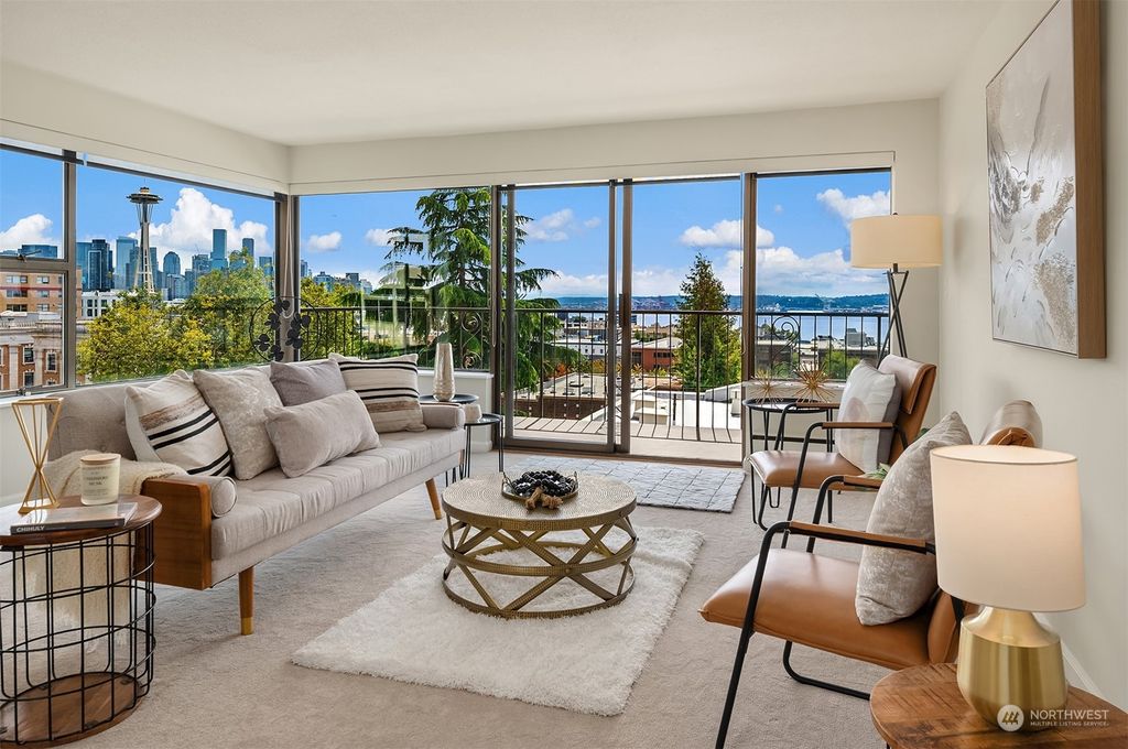 Photo of 912 3rd Avenue W #404, Seattle, WA 98119 (MLS # 2293140)