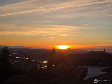 Photo of 4 Avalon Heights Way, Sedro Woolley, WA 98284 (MLS # 2454354)