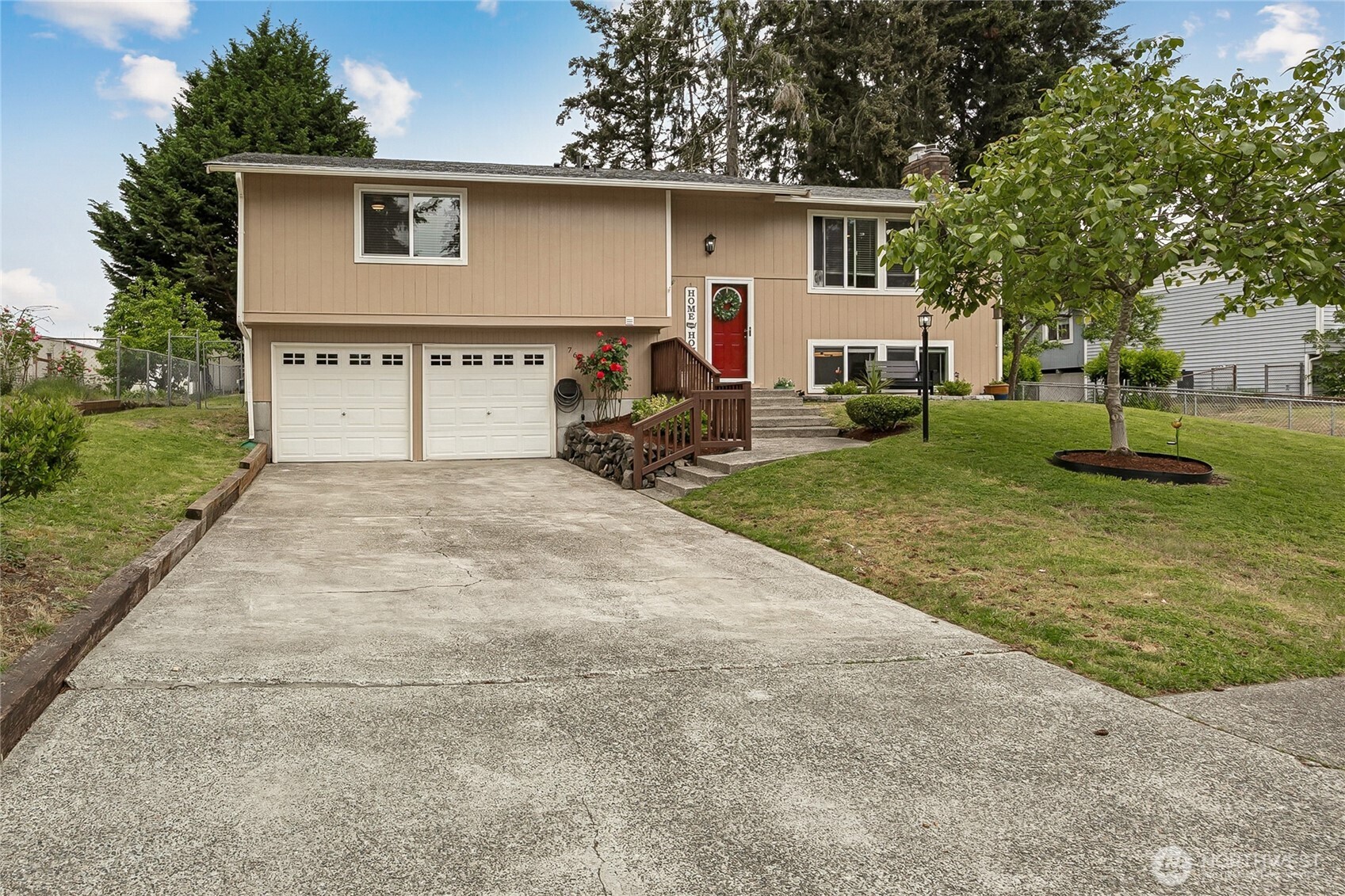 7600 13th Avenue NE