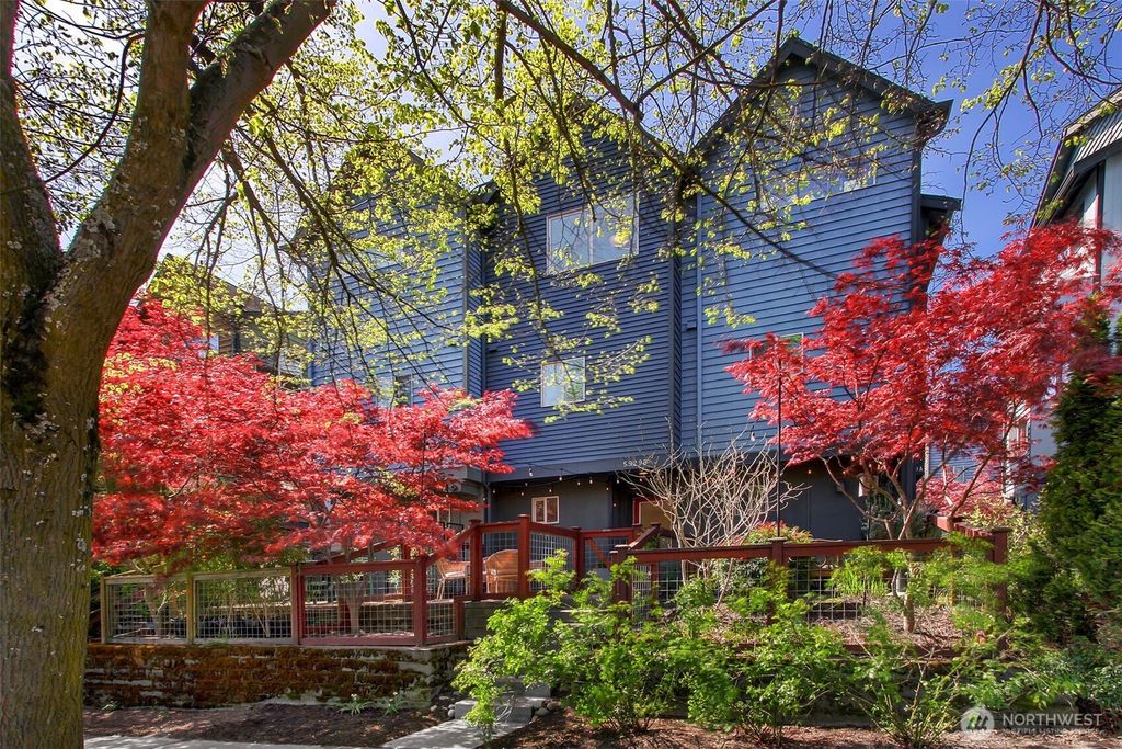 Photo of 5929 California Avenue SW #B, Seattle, WA 98136 (MLS # 2397507)