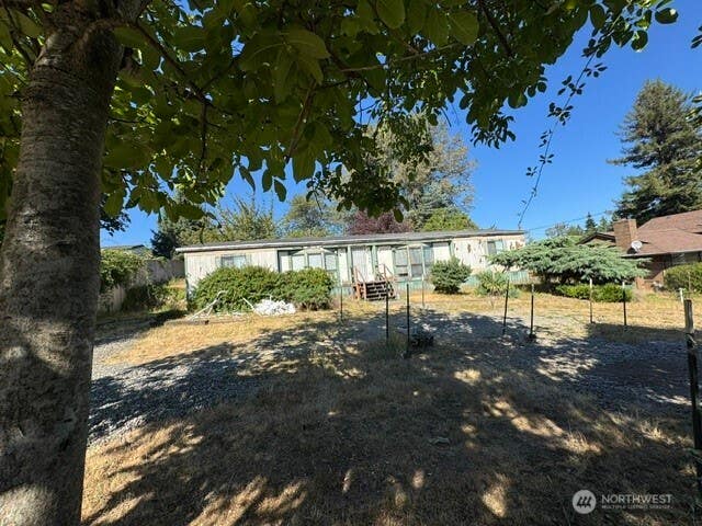 Photo of 13745 42nd Avenue S, Tukwila, WA 98168 (MLS # 2572284)