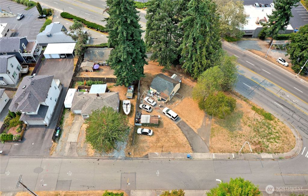 Photo of 1409 Monroe Avenue NE, Renton, WA 98056 (MLS # 2430021)