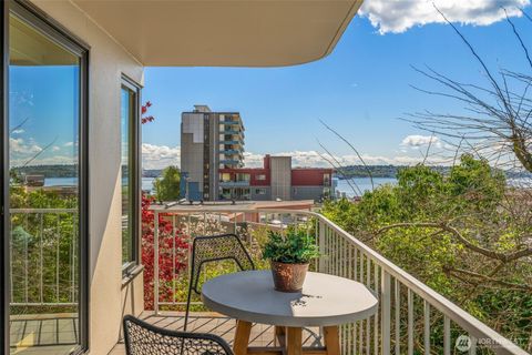 Photo of 619 5th Avenue W #302, Seattle, WA 98119 (MLS # 2498639)