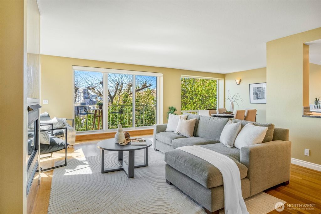 Photo of 619 5th Avenue W #302, Seattle, WA 98119 (MLS # 2498639)