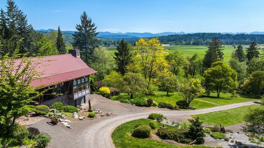 Photo of 18013 W Snoqualmie Valley Road NE, Duvall, WA 98019 (MLS # 2433434)