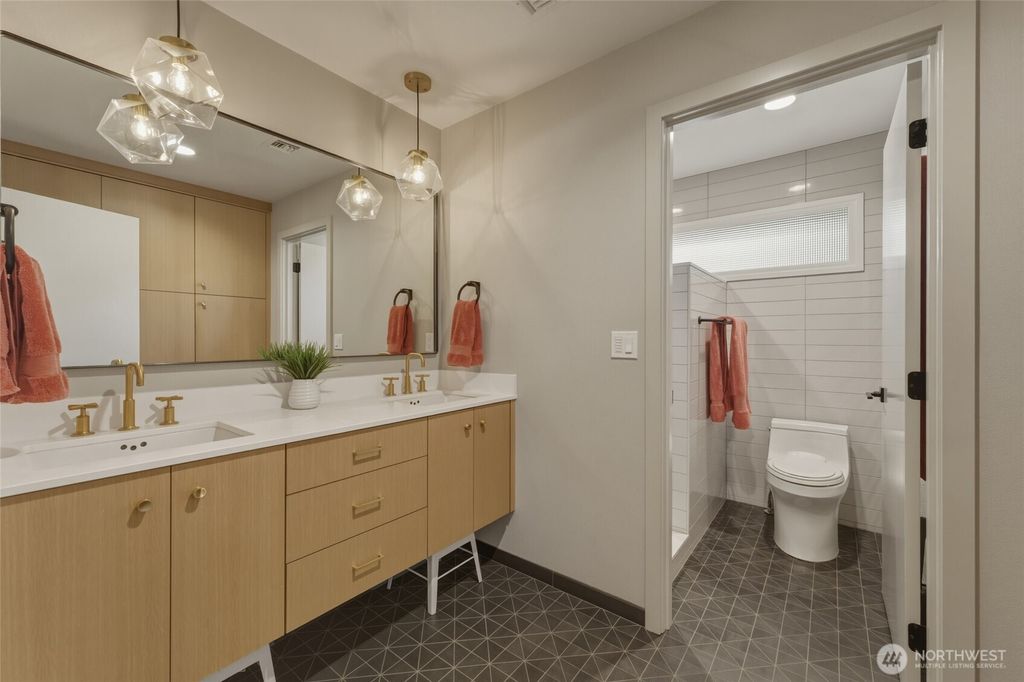 Photo of 1231 S Division Street, Walla Walla, WA 99362 (MLS # 2502384)